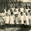Foto di classe con maestra